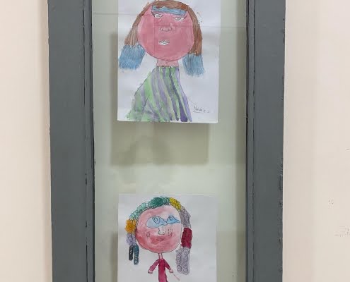 “Mujer de colores”, exposición de retratos pintados por los alumnos del Taller de Pintura Infantil de la Universidad Popular 2
