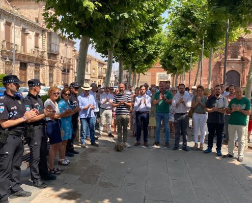 El ayuntamiento de Alcázar participa en el minuto de silencio por las víctimas del terrorismo coincidiendo con el aniversario del asesinato de Miguel Ángel Blanco 2