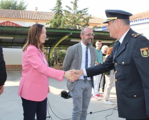 Rosa Melchor felicita a los funcionarios de prisiones por la Merced 2