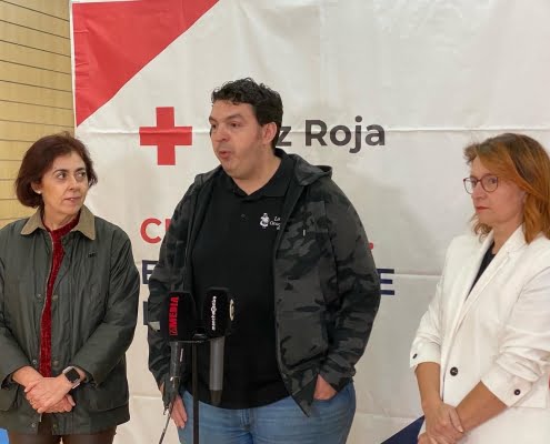 Queda inaugurada la Tómbola Solidaria de Cruz Roja y ASECEM 5