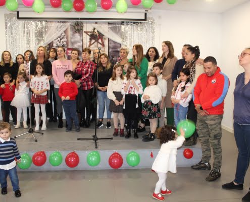 Los alumnos de rumano cierran el curso con una fiesta tradicional navideña 9