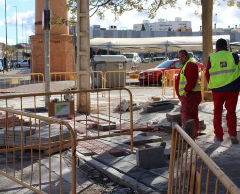En marcha las obras de renovación del acerado de la calle Tomás Tapia 2