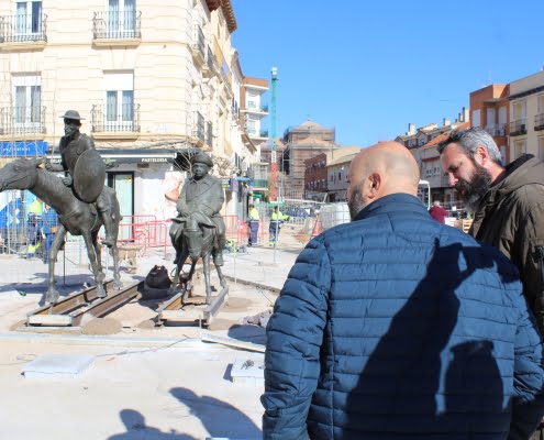El concejal de Obras revela las novedades de las estatuas de Don Quijote y Sancho Panza 2