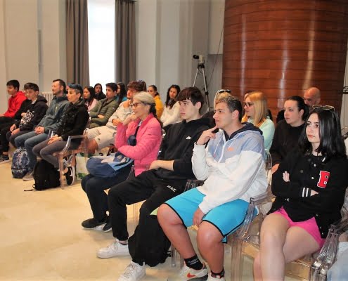 La alcaldesa recibe a veintidós estudiantes italianos de intercambio Erasmus 3