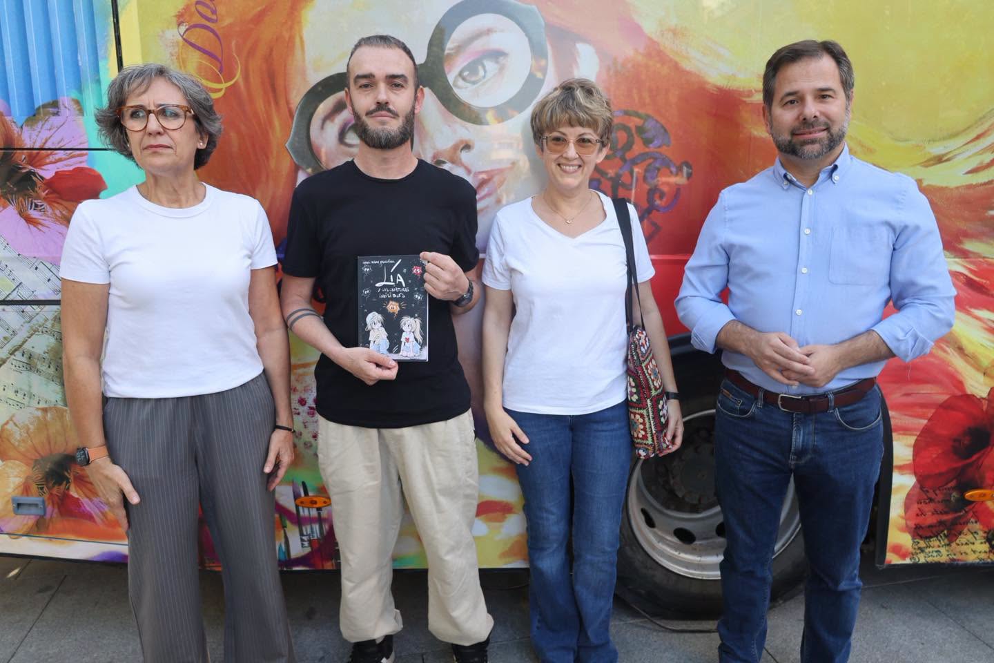 Ismael Muñoz presents his first children's book 'Lía y las criaturas invisibles' in Alcázar de San Juan